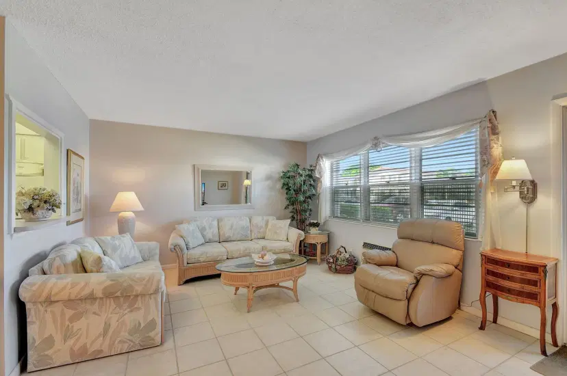 Picture of 143 Chatham G, West Palm Beach FL 33417