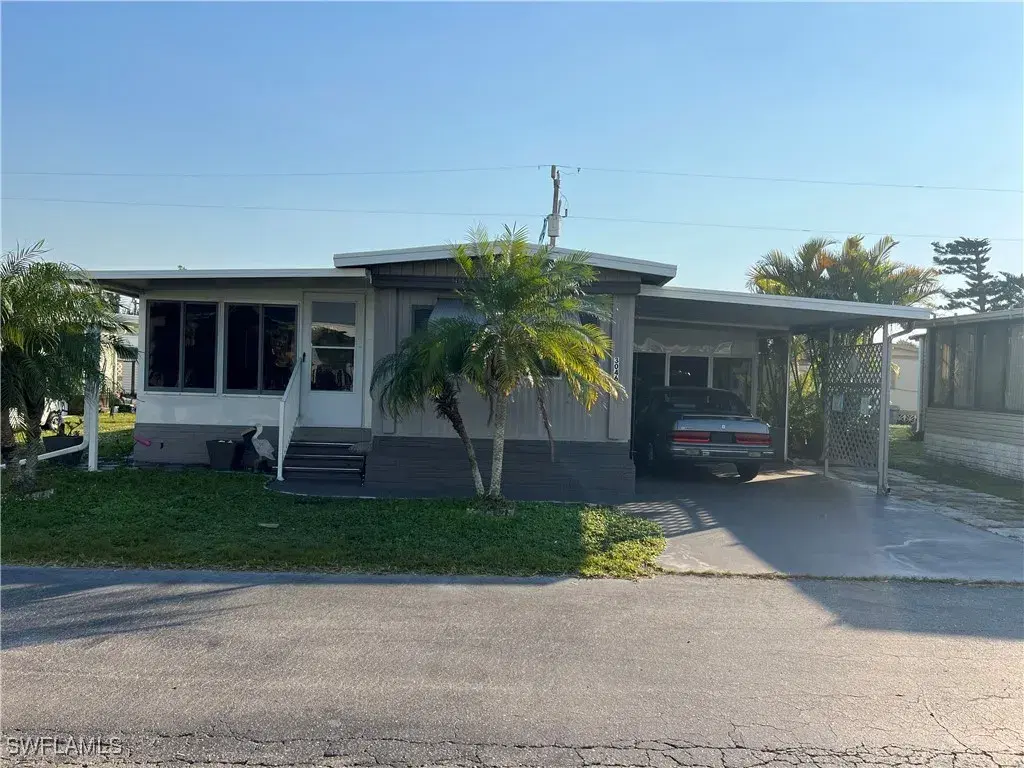 Picture of 3046 Saturn Cir, North Fort Myers, FL 33903