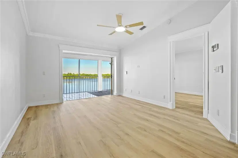 Picture of 1045 Mainsail Dr 412, Naples FL 34114