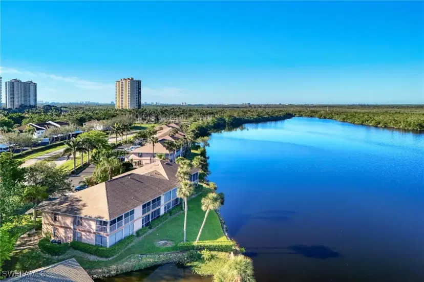 Picture of 1045 Mainsail Dr 412, Naples FL 34114