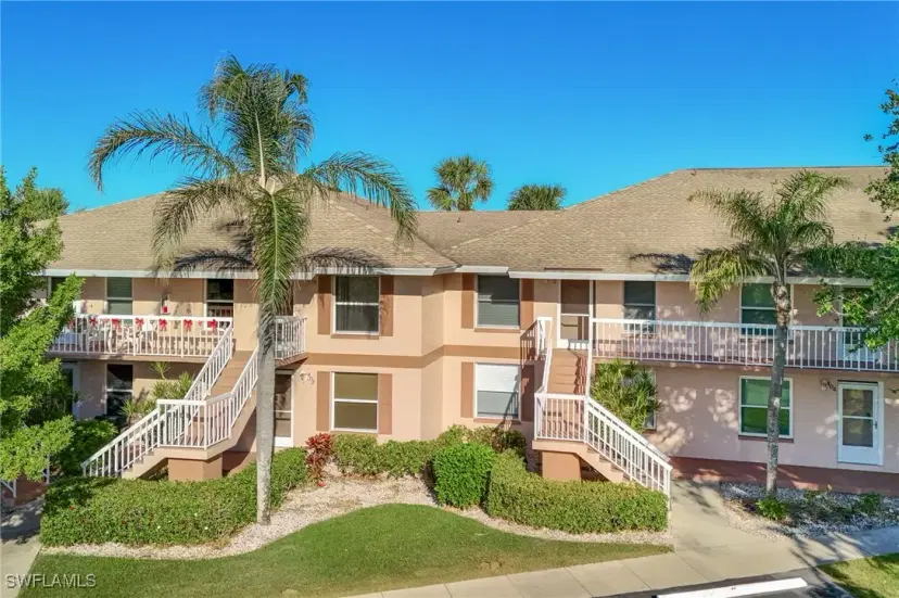 Picture of 1045 Mainsail Dr 412, Naples FL 34114