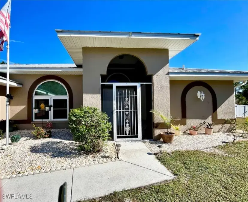 Picture of 54 Triangle St, Port Charlotte FL 33954