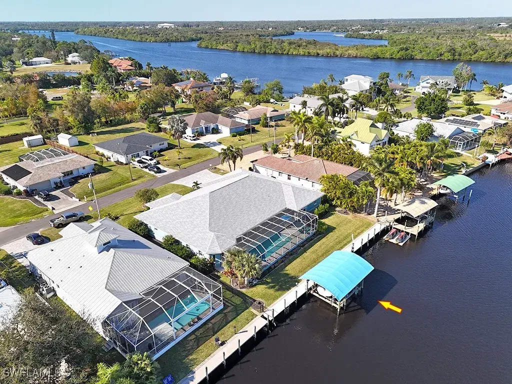 Picture of 2008 Bahama Ave, Fort Myers, FL 33905