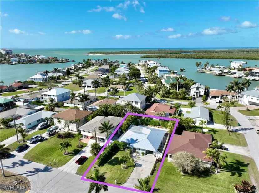 Picture of 122 Capri Blvd, Naples FL 34113