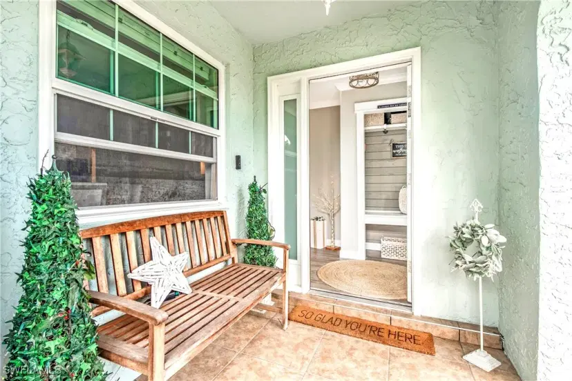 Picture of 122 Capri Blvd, Naples FL 34113