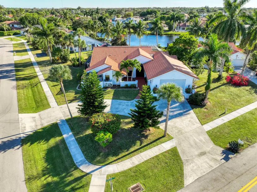 Picture of 12820 Leeds Court, Wellington FL 33414
