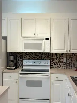 Picture of 7775 Yardley Dr 110, Fort Lauderdale, FL 33321