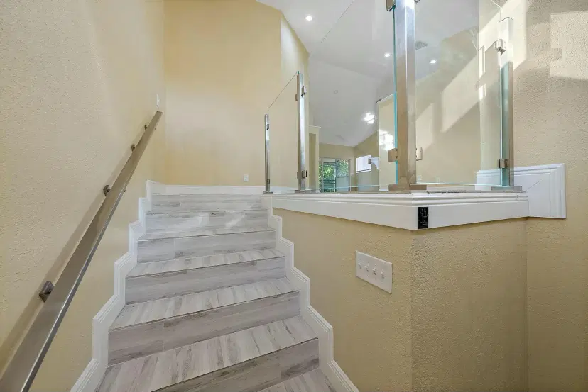 Picture of 13 Via De Casas Sur 202, Boynton Beach FL 33426