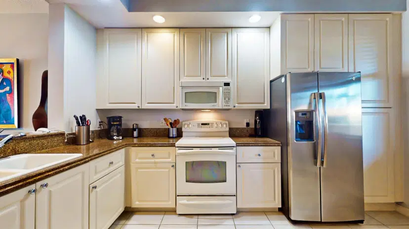 Picture of 27 W Harbour Isle Drive 205, Fort Pierce FL 34949
