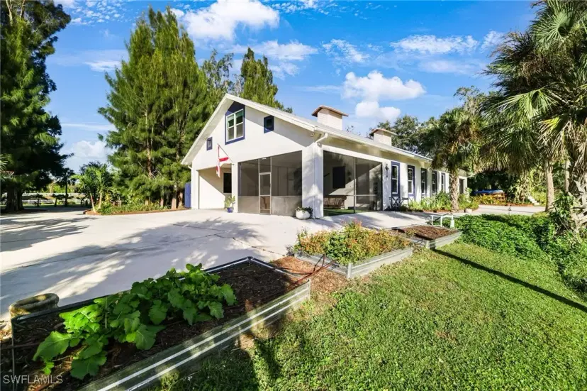 Picture of 17340 Palm Beach Blvd, Alva FL 33920