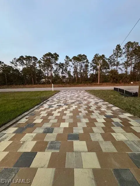 Picture of 932 Milwaukee Blvd, Lehigh Acres FL 33974