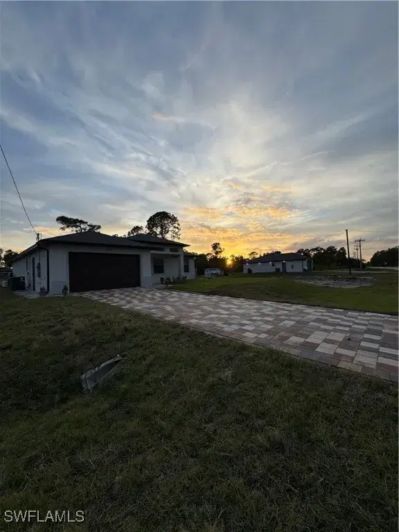 Picture of 932 Milwaukee Blvd, Lehigh Acres FL 33974
