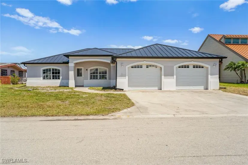 Picture of 18307 Cutlass Dr, Fort Myers Beach FL 33931