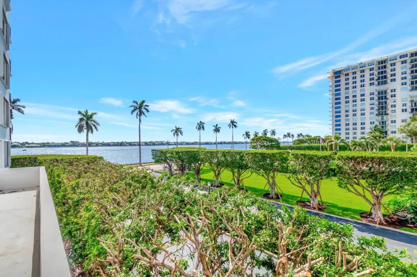 Picture of 1701 S Flagler Drive 203, West Palm Beach FL 33401