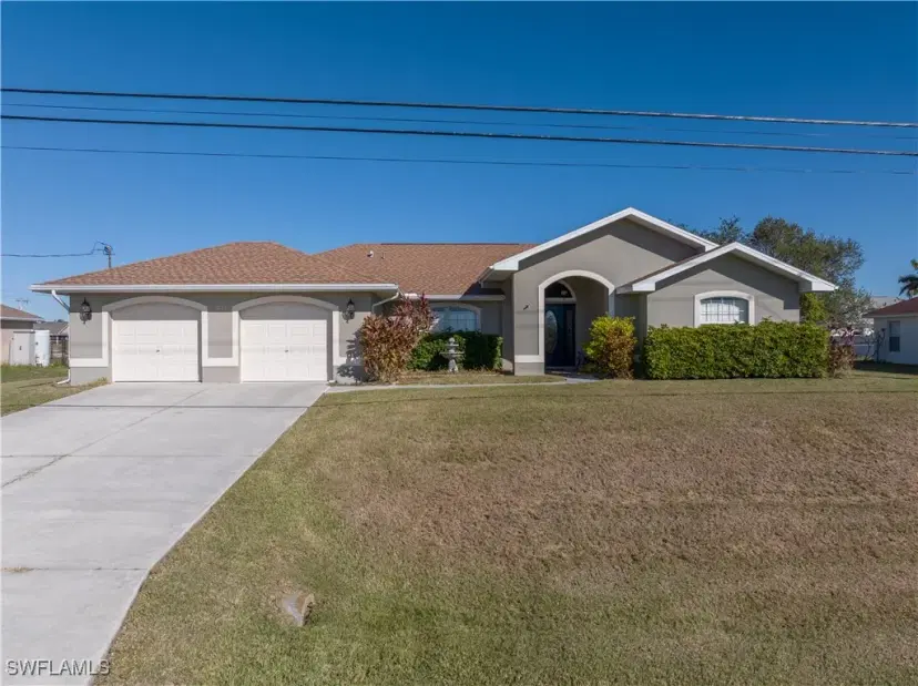 Picture of 1625 N Gator Cir, Cape Coral FL 33909