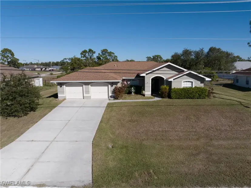 Picture of 1625 N Gator Cir, Cape Coral FL 33909