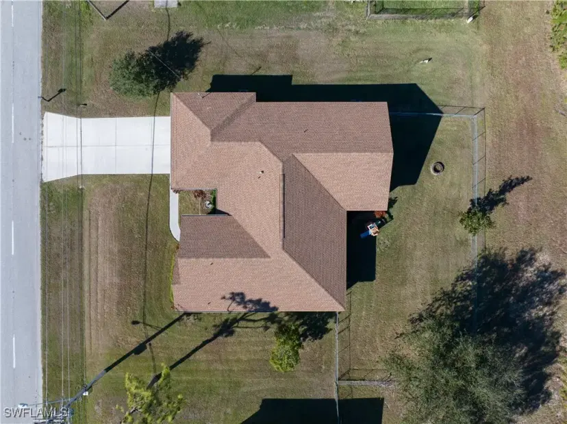 Picture of 1625 N Gator Cir, Cape Coral FL 33909