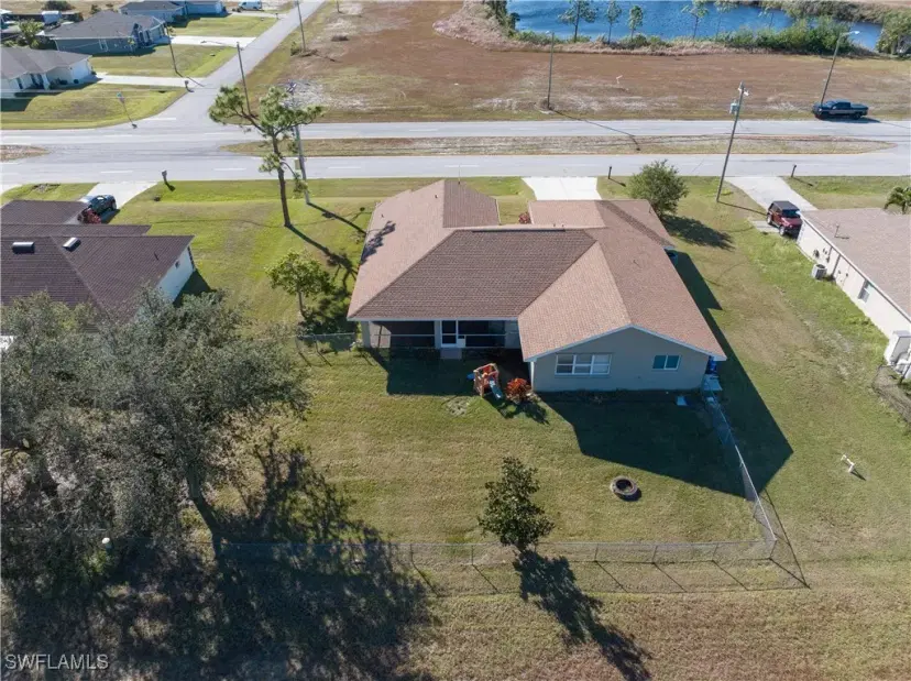 Picture of 1625 N Gator Cir, Cape Coral FL 33909