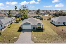 Picture of 1126 NE 10Th St, Cape Coral, FL 33909