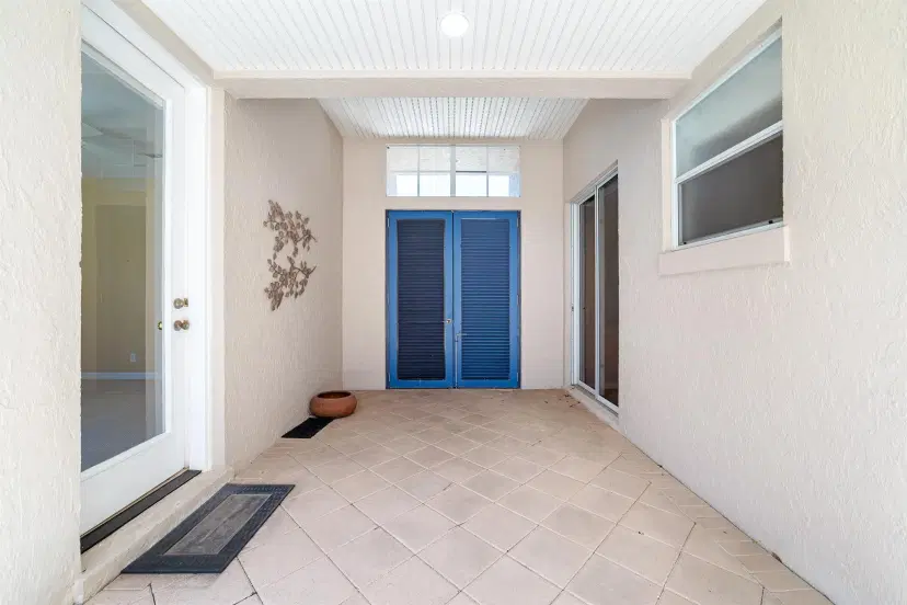 Picture of 693 Hampton Woods Lane Sw, Vero Beach FL 32962