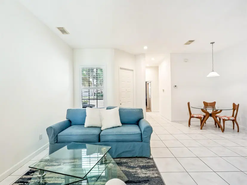 Picture of 552 SW New Castle Cove, Port St Lucie FL 34986