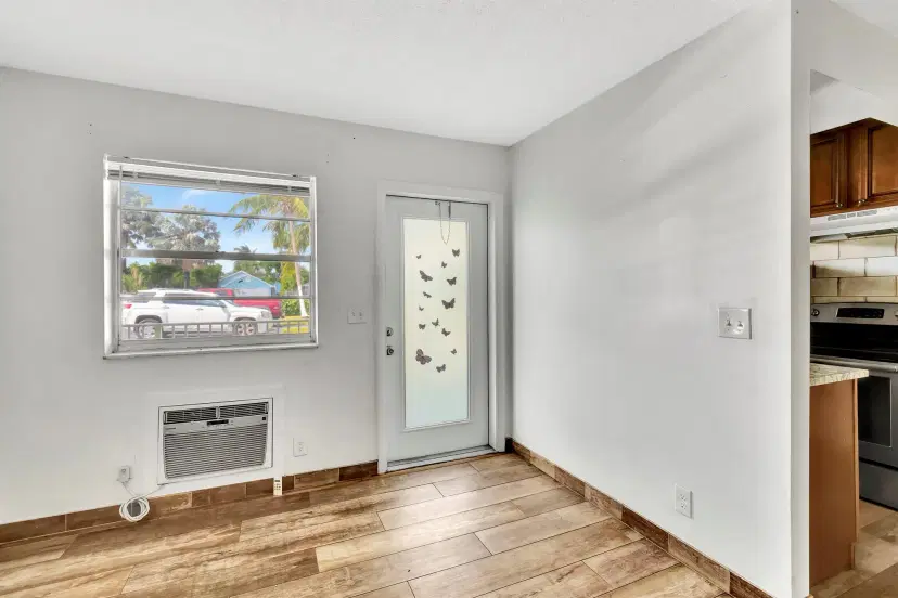 Picture of 702 N L Street 6, Lake Worth Beach FL 33460