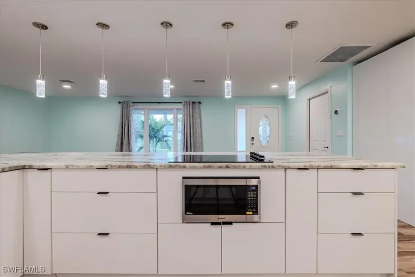 Picture of 158 Dow Ln, North Fort Myers FL 33917