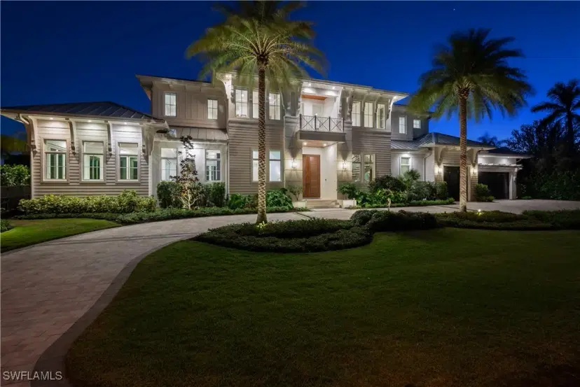 Picture of 330 Broad Ave N, Naples FL 34102