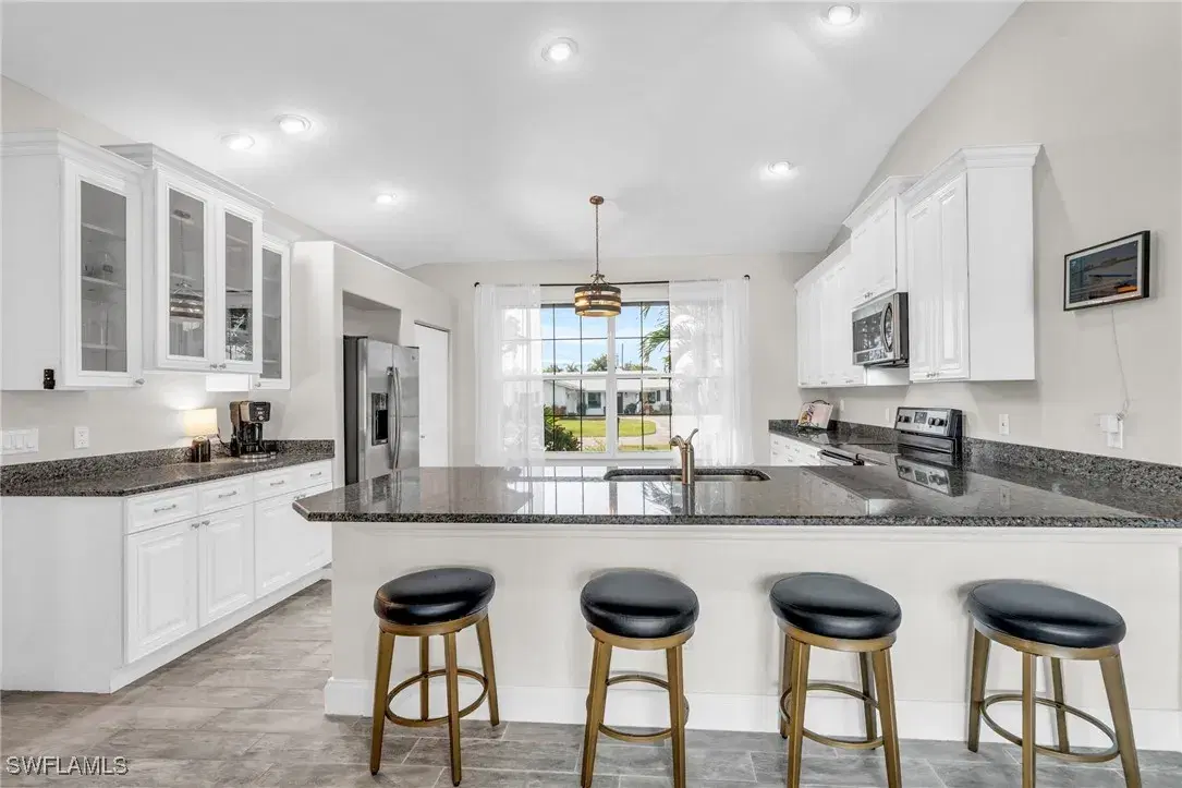 Picture of 17230 Castleview Dr, North Fort Myers, FL 33917