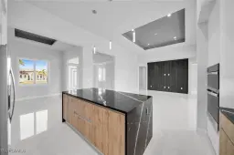 Picture of 1027 NW 40Th Pl, Cape Coral, FL 33993