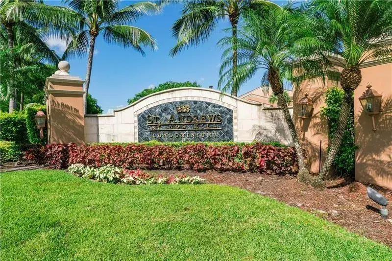 Picture of 8000 N Nob Hill Rd 304, Tamarac FL 33321