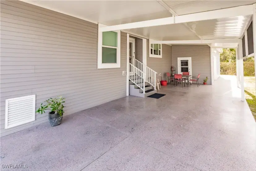 Picture of 417 Snead Dr, North Fort Myers FL 33903