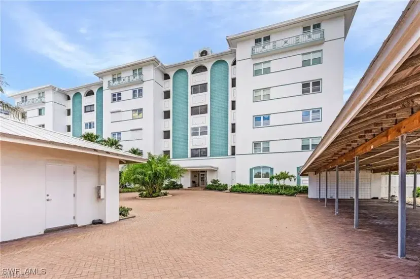 Picture of 2011 Gulf Shore Blvd N 54, Naples FL 34102