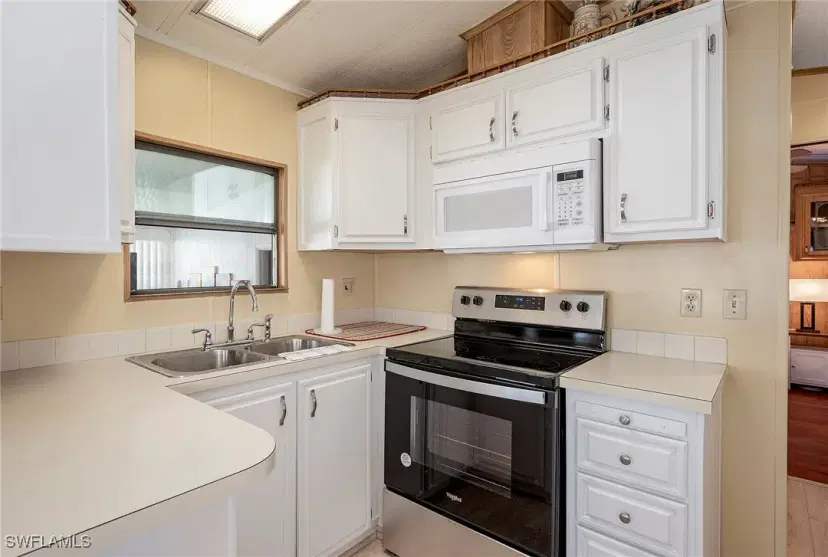 Picture of 271 Caravan Cir, North Fort Myers FL 33903