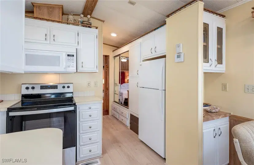 Picture of 271 Caravan Cir, North Fort Myers FL 33903