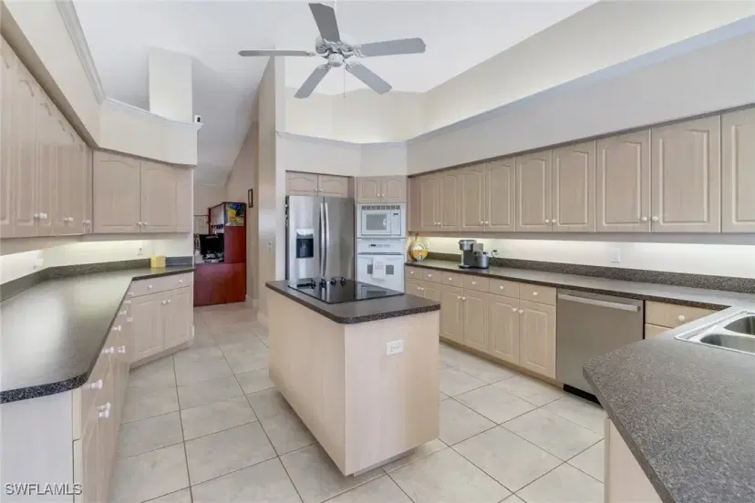 Picture of 320 SW 38Th Pl, Cape Coral FL 33991
