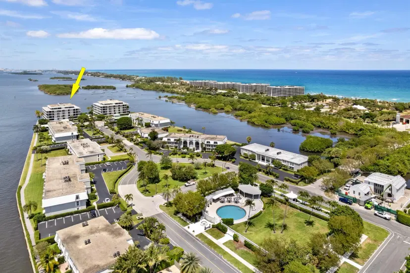 Picture of 2150 Ibis Isle Road 7, Palm Beach FL 33480