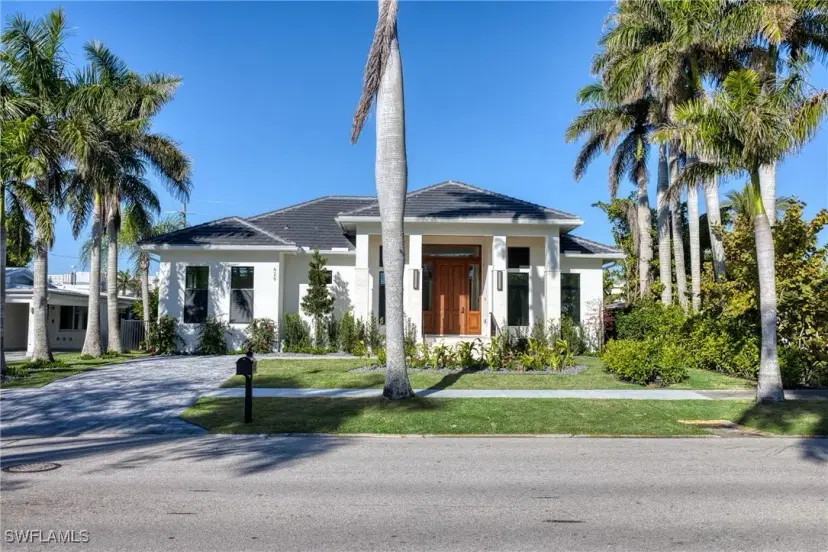 Picture of 629 10Th St N, Naples FL 34102