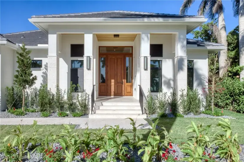 Picture of 629 10Th St N, Naples FL 34102