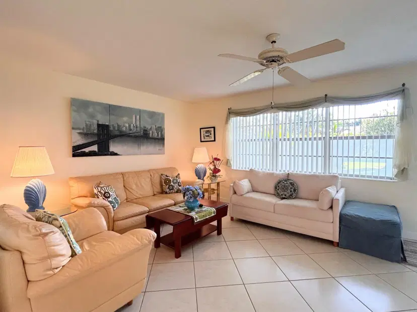 Picture of 880 Horizons W 109, Boynton Beach FL 33435