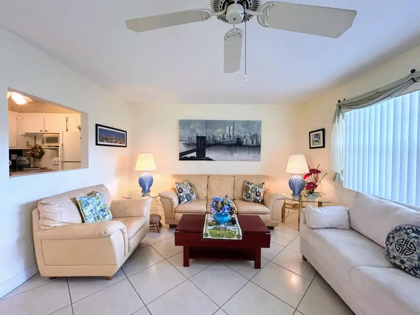 Picture of 880 Horizons W 109, Boynton Beach FL 33435