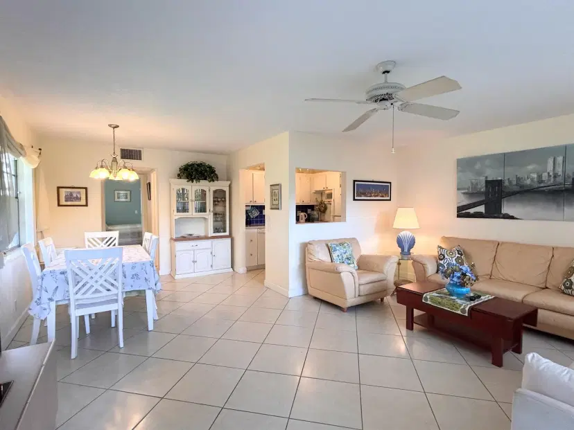 Picture of 880 Horizons W 109, Boynton Beach FL 33435