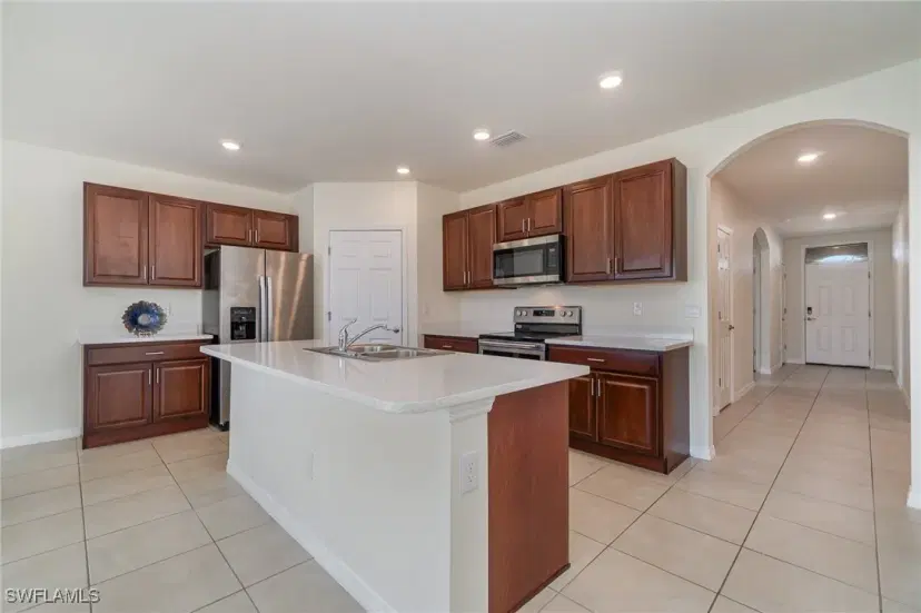 Picture of 2805 SE 8Th Pl, Cape Coral FL 33904