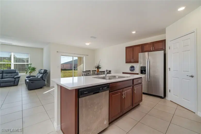 Picture of 2805 SE 8Th Pl, Cape Coral FL 33904