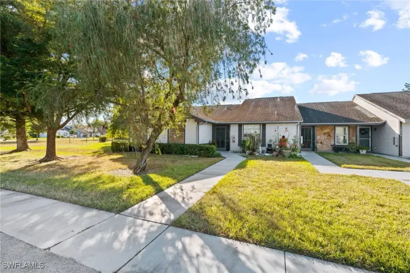 Picture of 10578 Quincy Ct, Lehigh Acres FL 33936