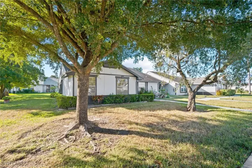Picture of 10578 Quincy Ct, Lehigh Acres FL 33936