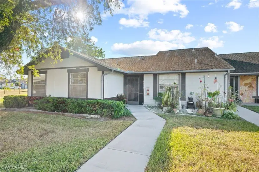 Picture of 10578 Quincy Ct, Lehigh Acres FL 33936