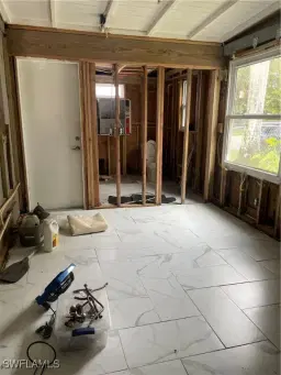 Picture of 83 Oak St, North Fort Myers, FL 33903
