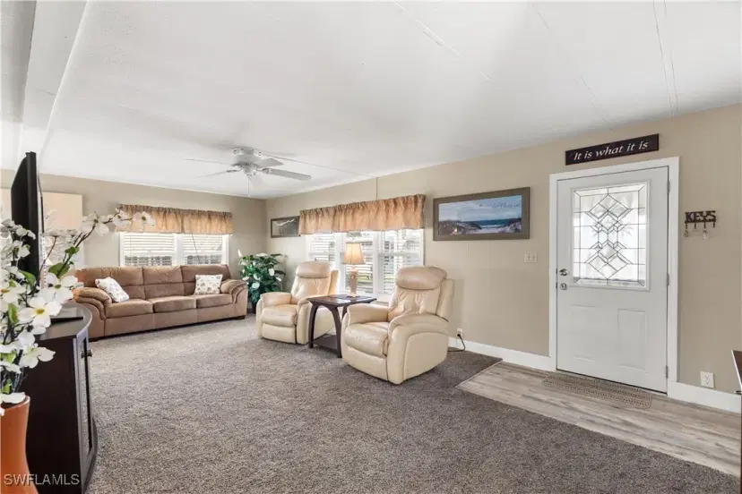 Picture of 3150 Mercury Ln, North Fort Myers FL 33903