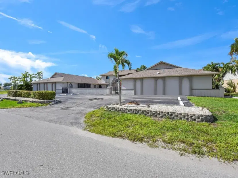 Picture of 610 SW 47Th Ter 2, Cape Coral FL 33914